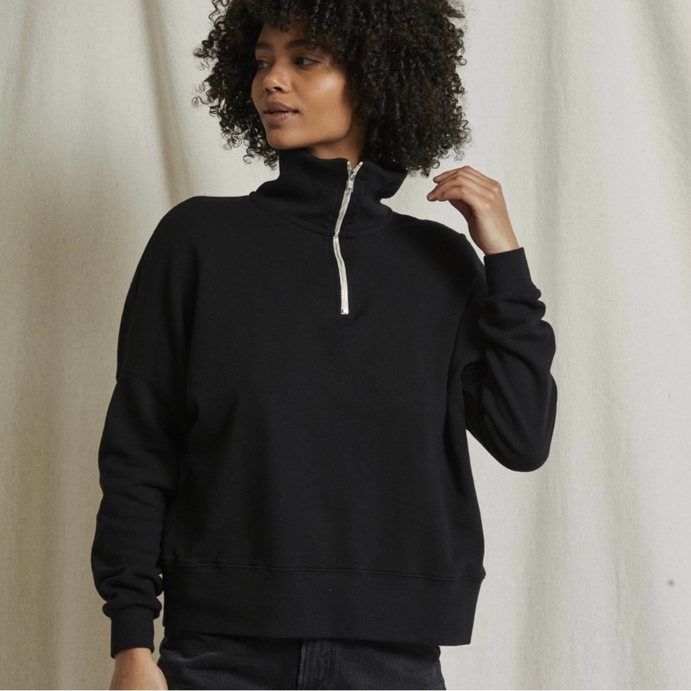 Perfect White Tee Maren Pullover. Women’s Size Medium